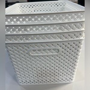 Baum BasketWeave Plastic Storage Bins 14”Lx 11.4”Wx 8.7”H, G 4 Pack White
